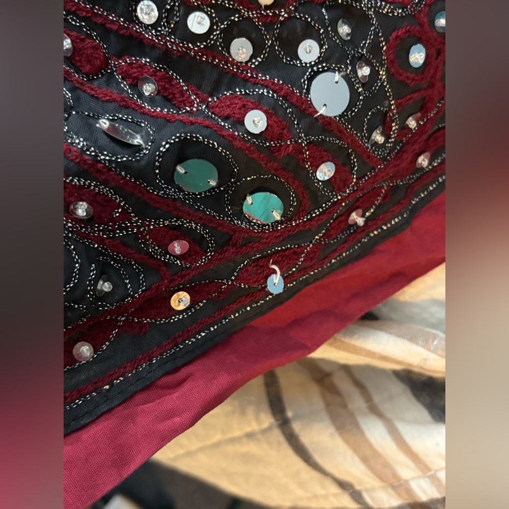Gorgeous maxi skirt one size red and black sequins - Picture 5 of 16